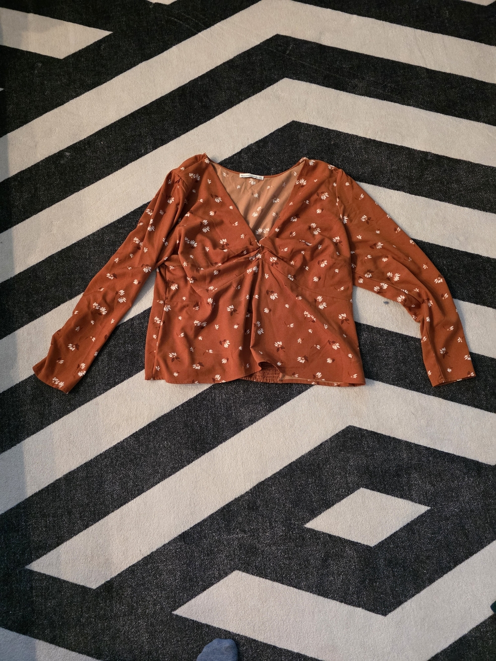Abercrombie & Fitch Rust Floral Twist-Front Long Sleeve Blouse